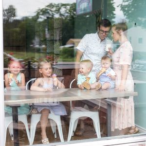 Meet your Posher, Caroline